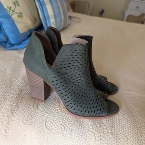 Stylish Green Women's Ankle Boots